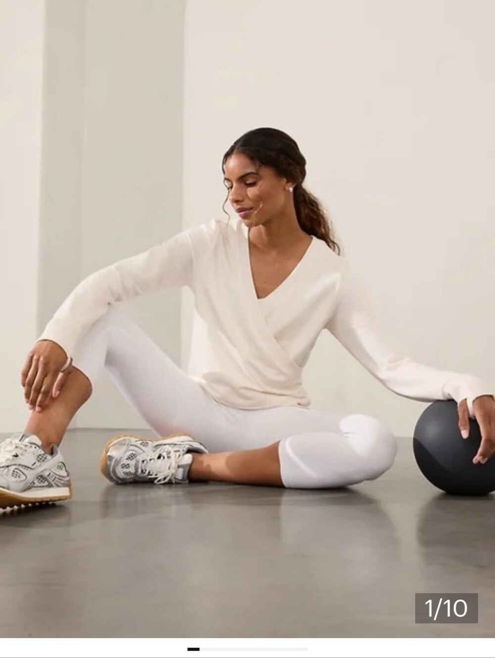 Athleta  Recharge Sweatshirt Medium Cream V Neck Faux Wrap Balletcore Cozy 2x.